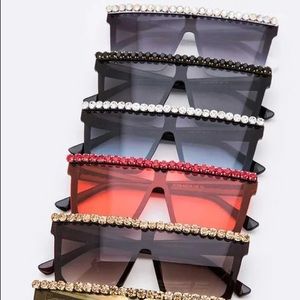 Different color of sunglasses pick your color when buying  so I can send item